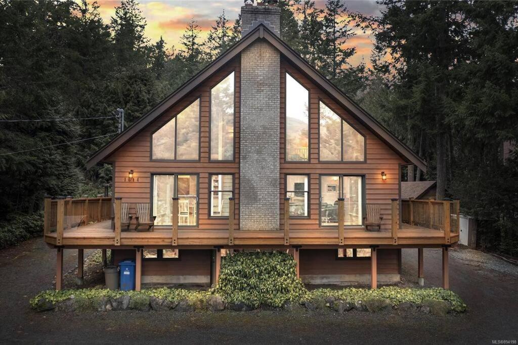 Chalet Style Cottage Near Shawnigan Lake Esterno foto