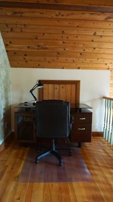 Chalet Style Cottage Near Shawnigan Lake Esterno foto